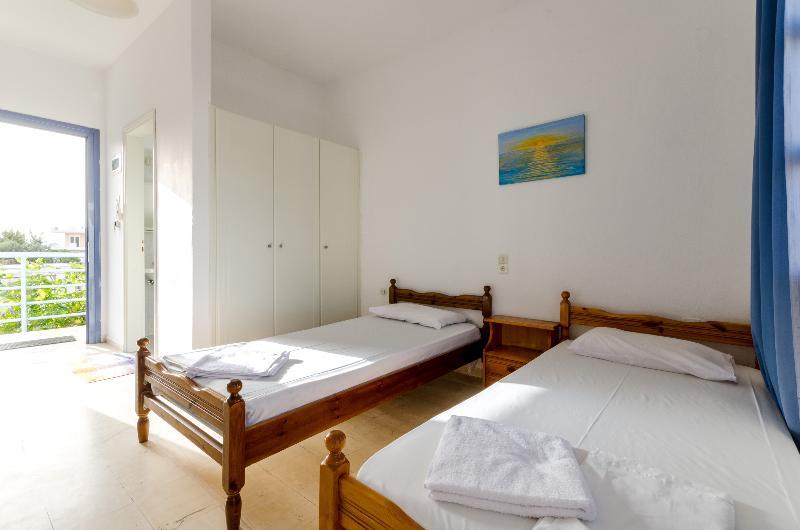 Aris Apartments Malia Exteriör bild