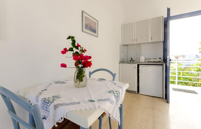 Aris Apartments Malia Exteriör bild