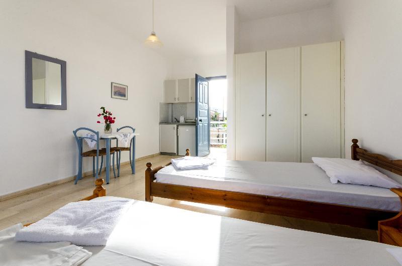 Aris Apartments Malia Exteriör bild